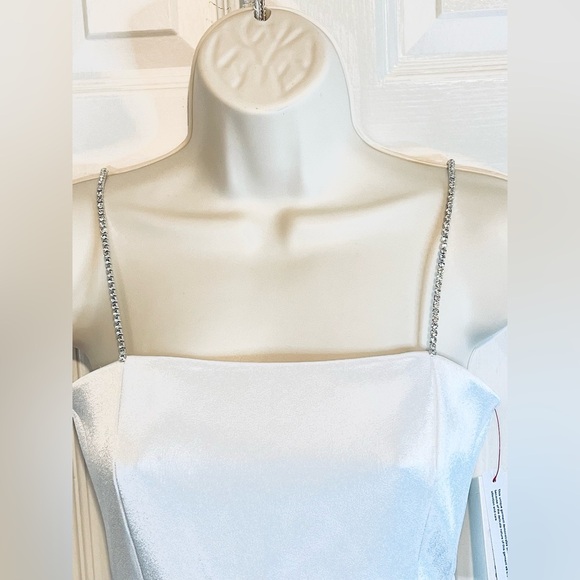 Alice + Olivia SUTTON CRYSTAL STRAP MINI DRESS, Solid White, Size 0 - Picture 4 of 16